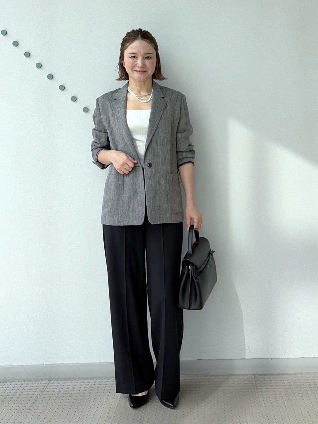yoshikadoさんの「DRESSTERIOR｜【接触冷感/ウォッシャブル】センタープレスジョーゼットパンツ」を使ったコーディネート