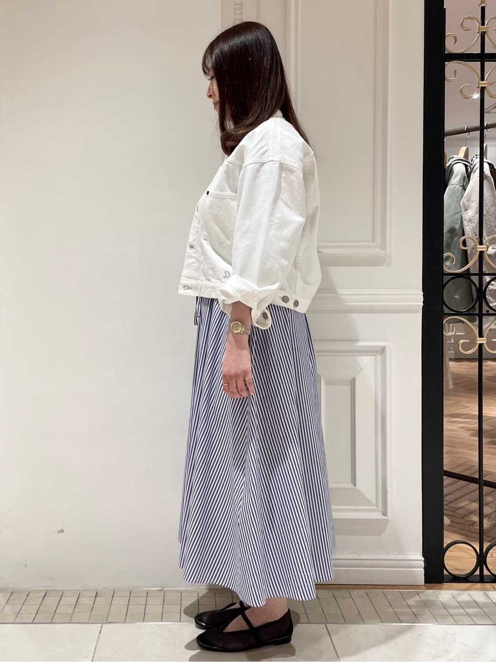 minowaさんの「DRESSTERIOR｜【ウォッシャブル】バンドカラー ホワイトＧジャン」を使ったコーディネート