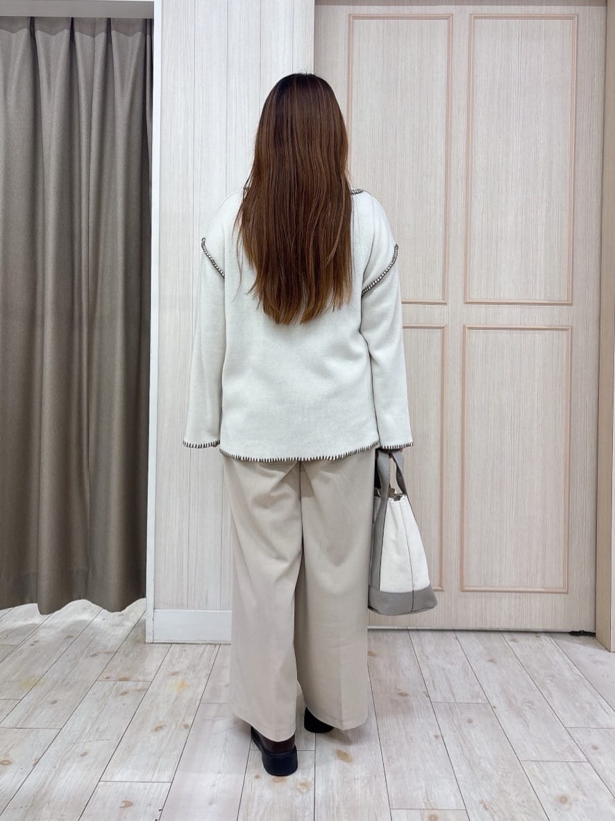 AMI55さんの「SHOO･LA･RUE｜ステッチ襟付きが魅力な ジップニットカーディガン」を使ったコーディネート