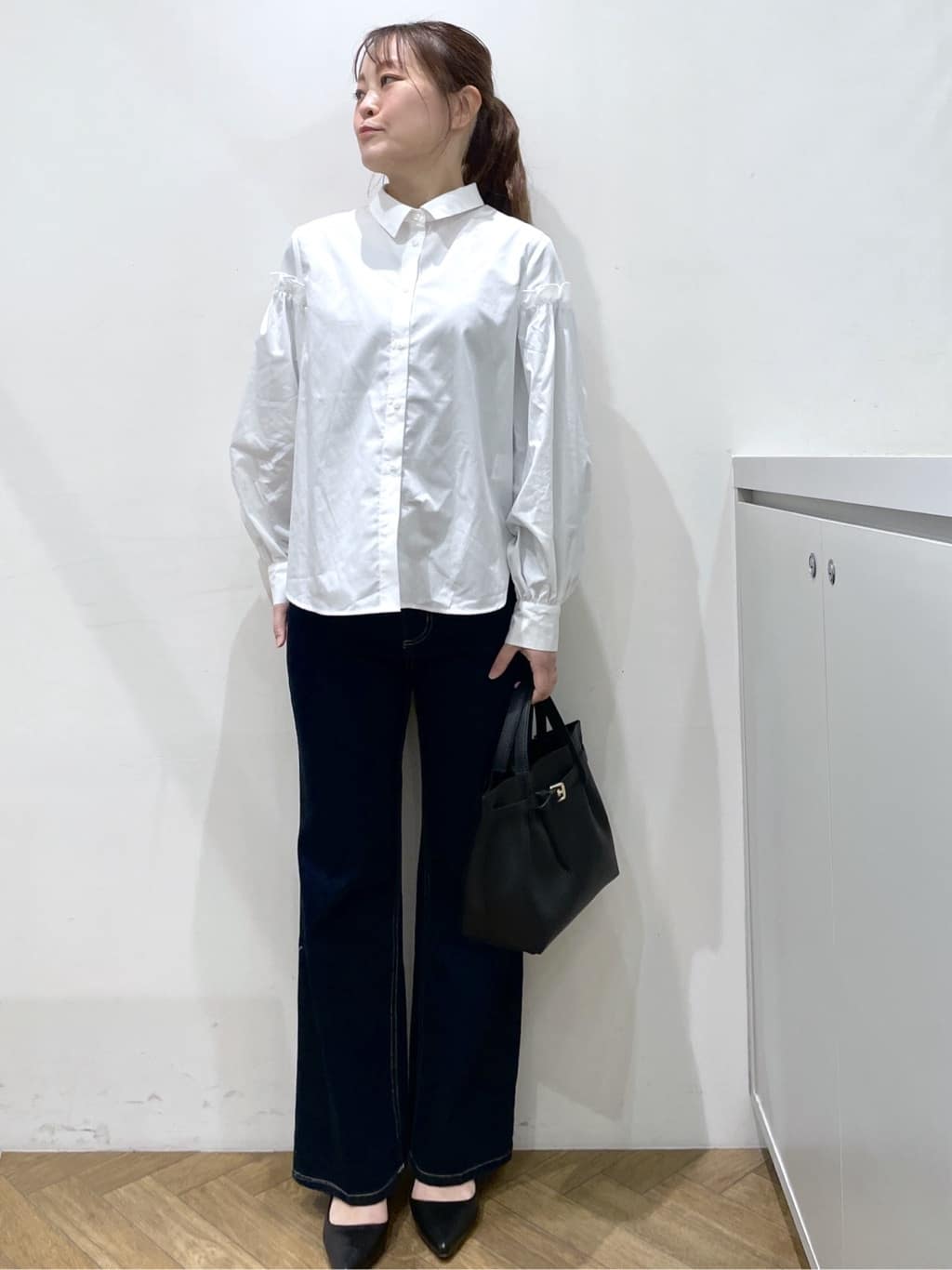 Junさんの「index｜ボリュームスリーブブラウス【洗濯機OK】《5col》」を使ったコーディネート