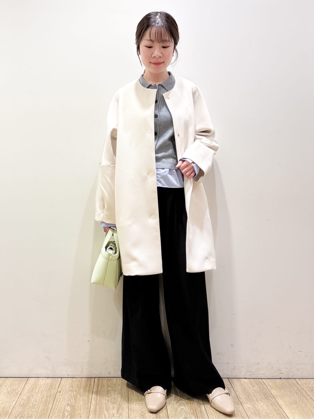 ayaさんの「index｜フォルムスリーブミドルコート【洗濯機OK】」を使ったコーディネート