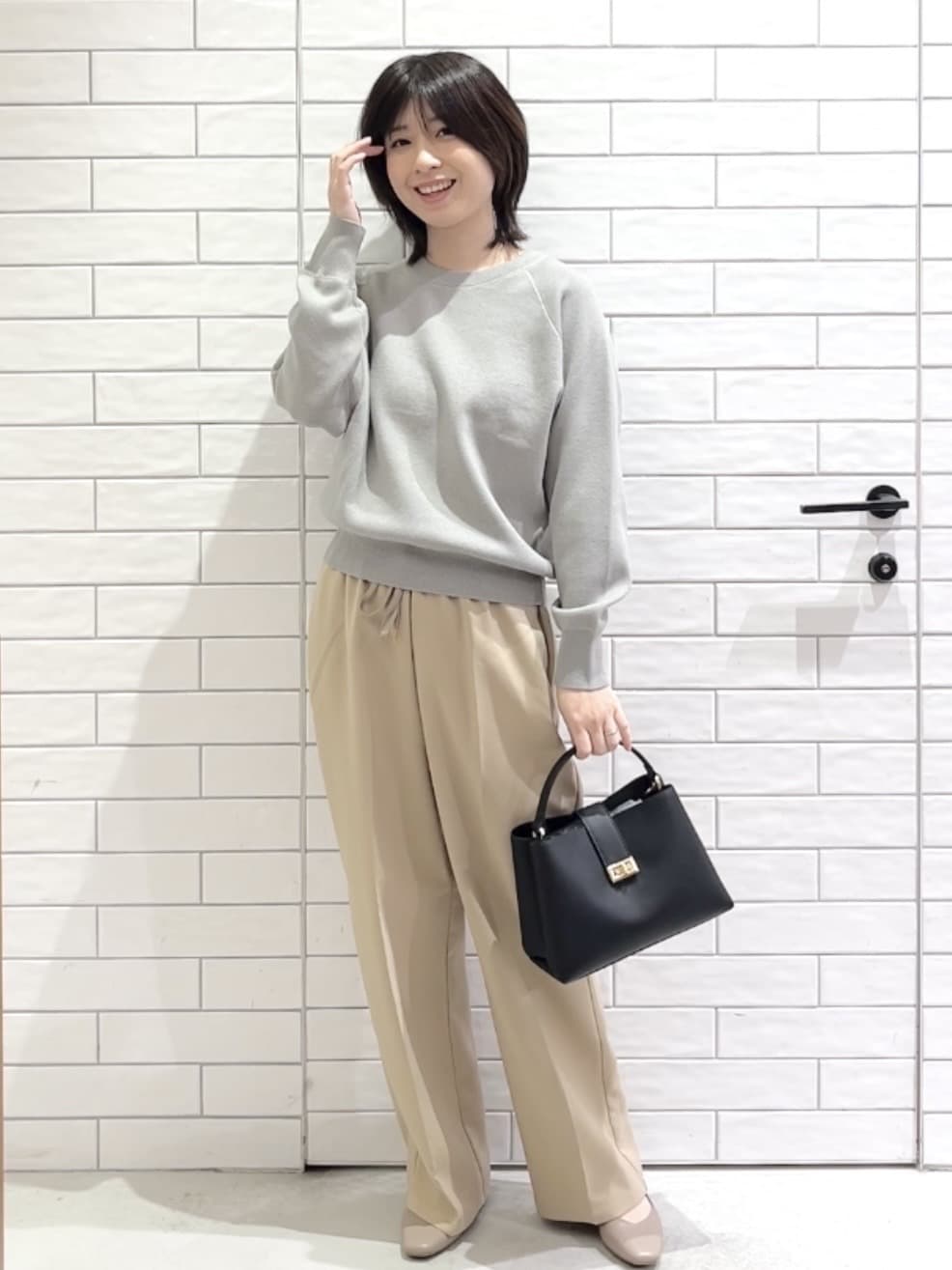 しおりさんの「OPAQUE.CLIP｜スウェットライクニット【洗濯機OK】」を使ったコーディネート