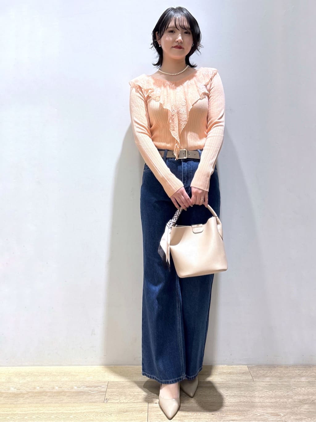 mizukiさんの「index｜《丈が選べる》ストレートデニムパンツ【洗濯機洗い可】」を使ったコーディネート