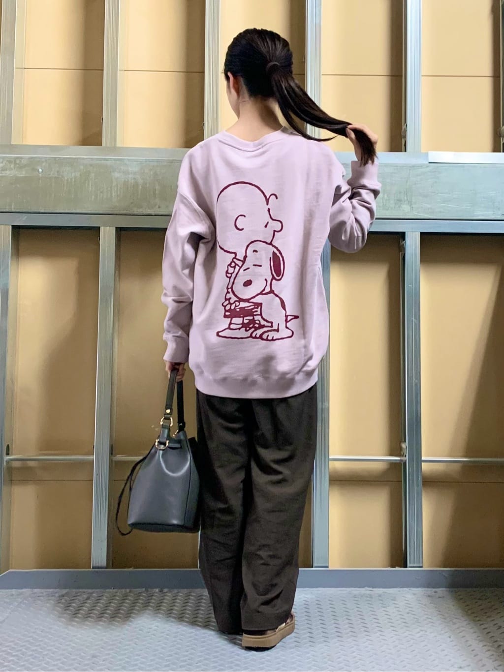 sahoさんの「THE SHOP TK｜PEANUTS ／ ピーナッツ スヌーピー ミニ裏毛スウェット」を使ったコーディネート