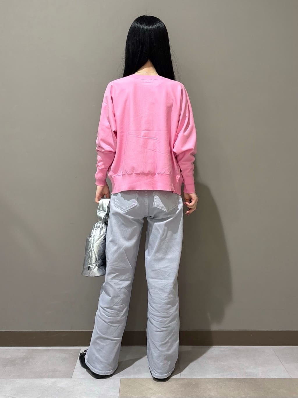 KEIKOさんの「INDIVI｜【洗える／前後2WAY／アンサンブル可能】ドルマンスリーブカーディガン」を使ったコーディネート