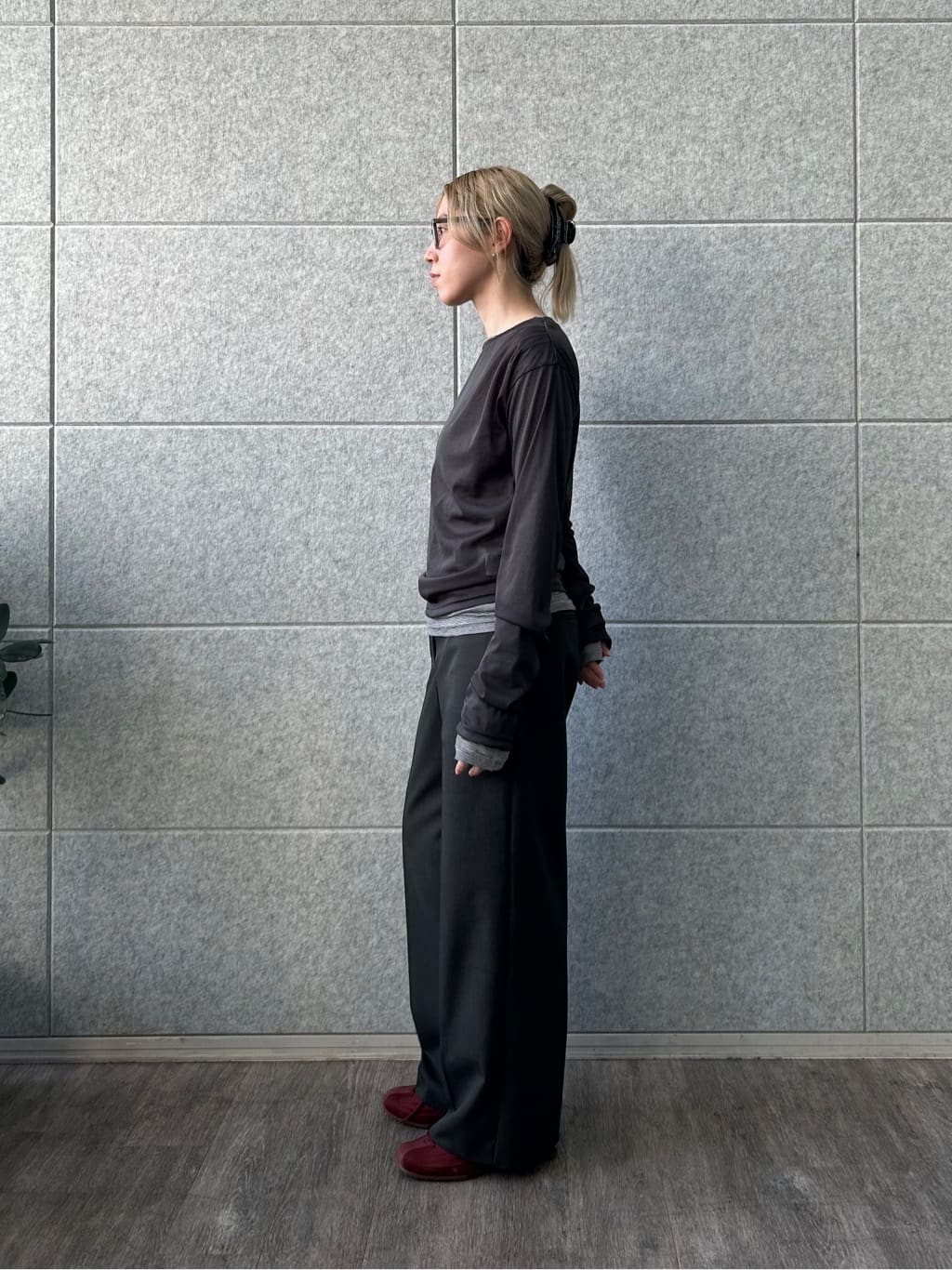 honoka Aさんの「CODE A｜turn up chic trousers」を使ったコーディネート