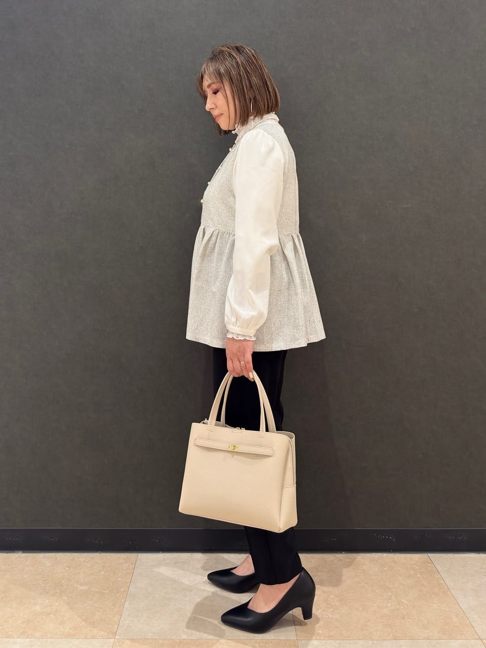 Megさんの「SHOO･LA･RUE｜【2WAY】上品きれい 金具ベルトトートバッグ」を使ったコーディネート