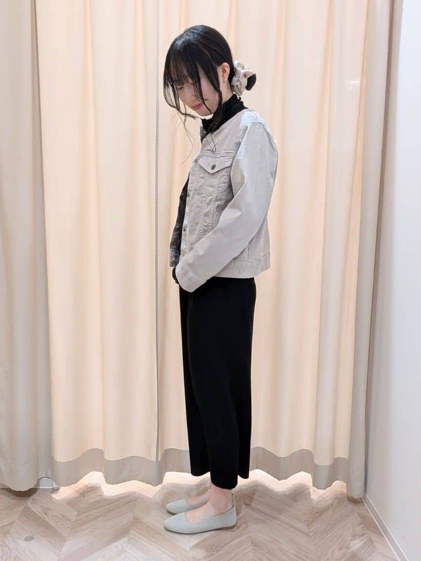 hinaさんの「SHOO･LA･RUE｜【洗濯機可/セットアップ可/毛玉になりにくい】心地よく穿ける ニットナロースカート」を使ったコーディネート