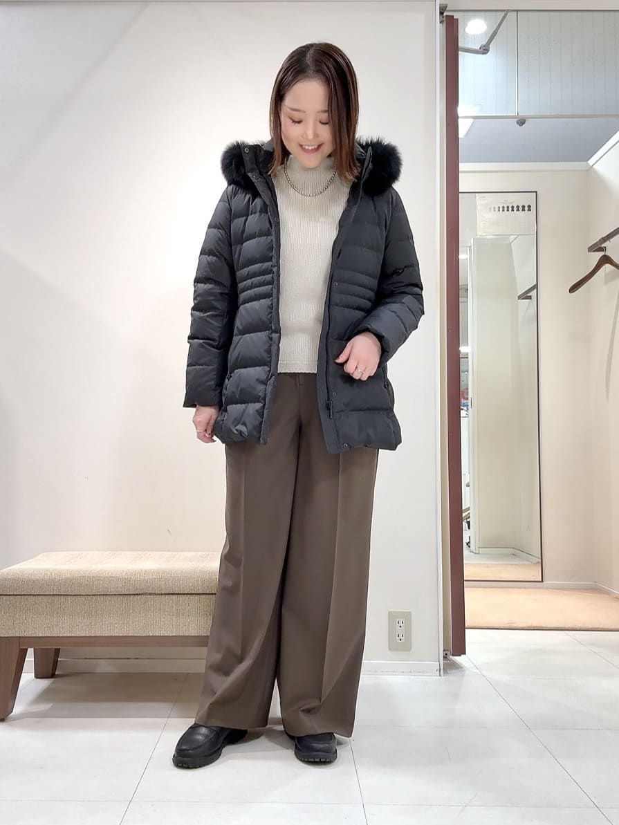 YUIさんの「UNTITLED｜【はっ水機能/フード取り外し可】ミディダウンコート」を使ったコーディネート