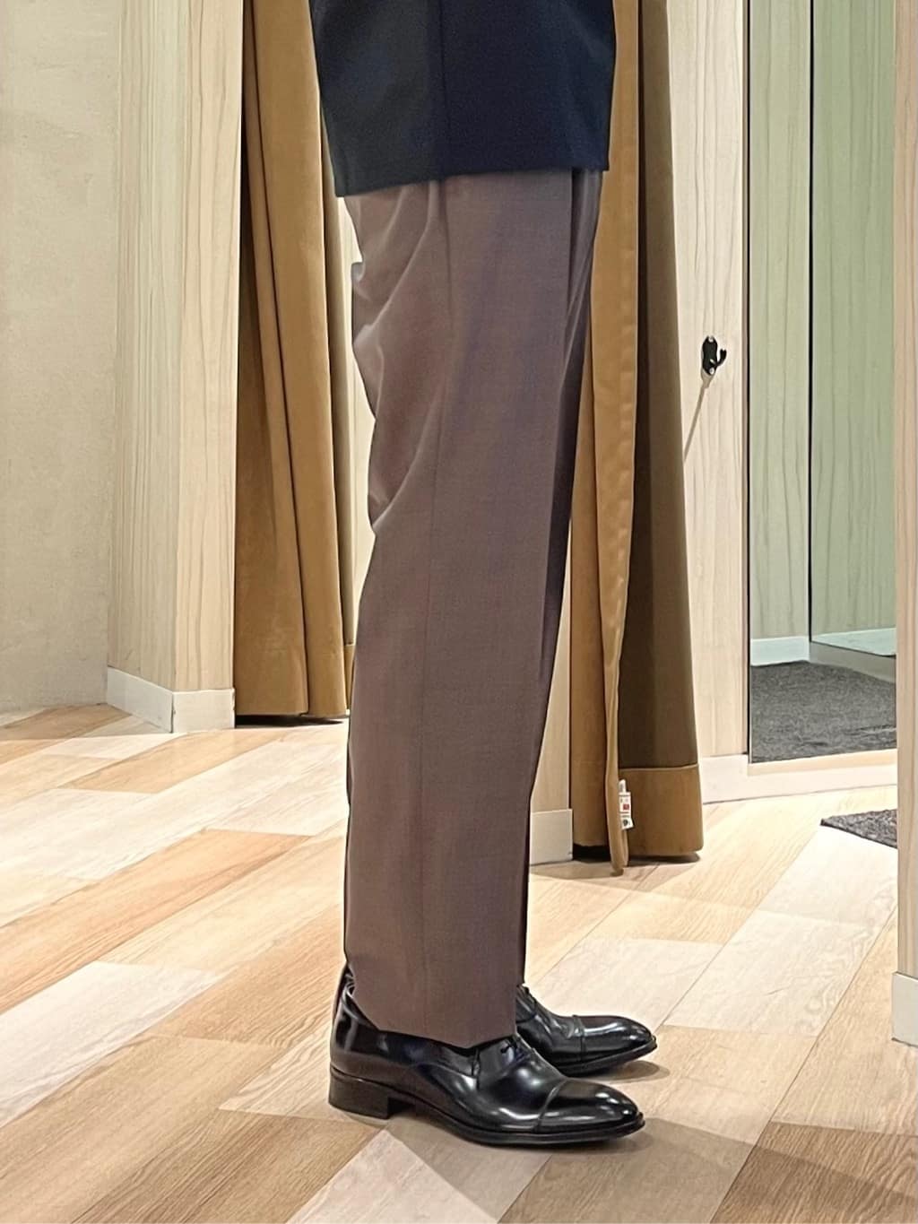 URAさんの「TAKEO KIKUCHI｜撥水ツイル スタンドカラー コート」を使ったコーディネート