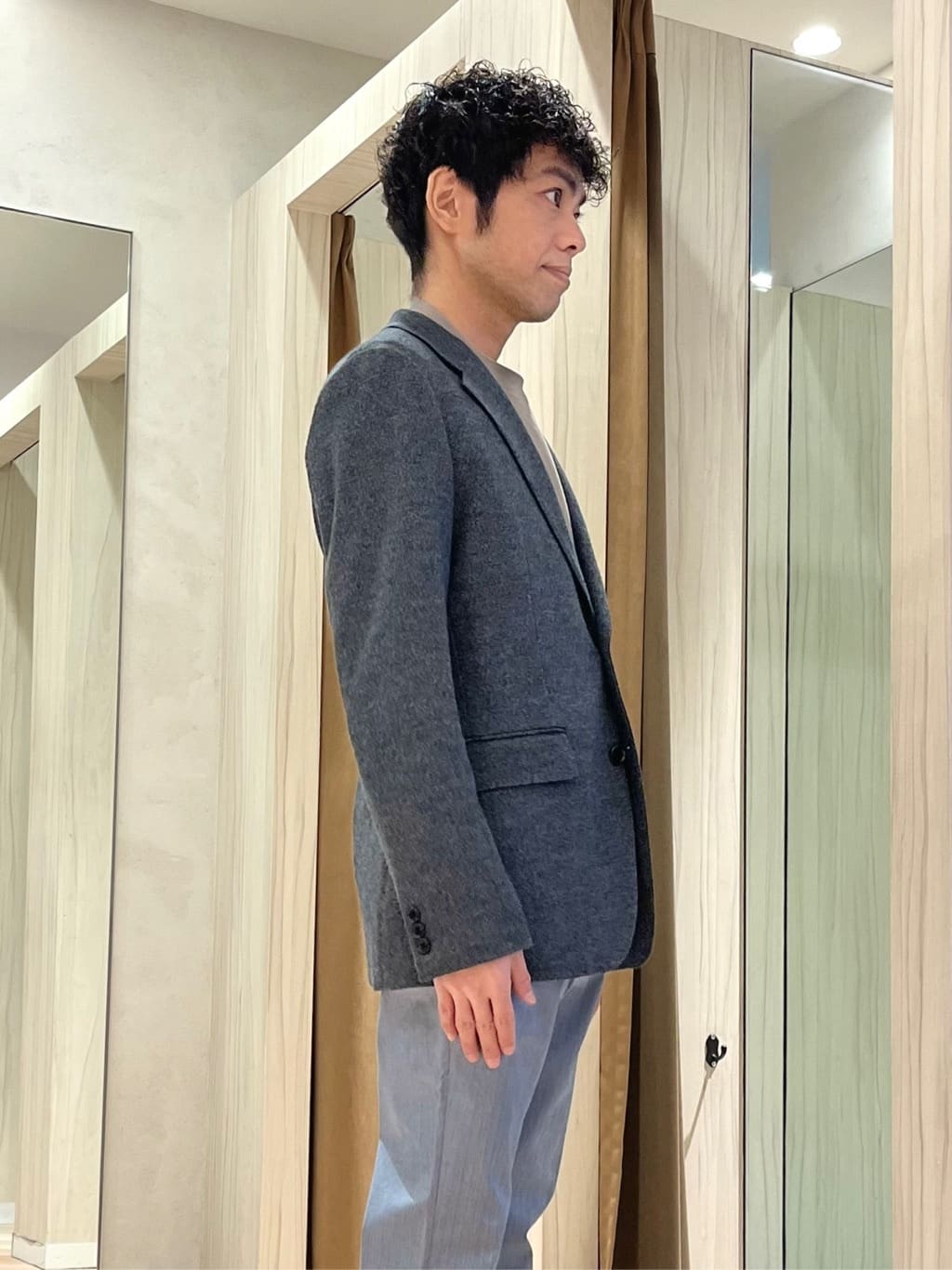 URAさんの「TAKEO KIKUCHI｜【ウールカシミヤブレンド】ビーバー調 スタンドカラー コート」を使ったコーディネート