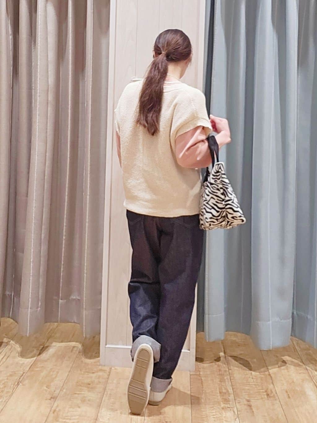 miyaさんの「SHOO･LA･RUE｜【洗濯機可/S-LL】軽やかなパイピングがポイント スウェットライクニット」を使ったコーディネート