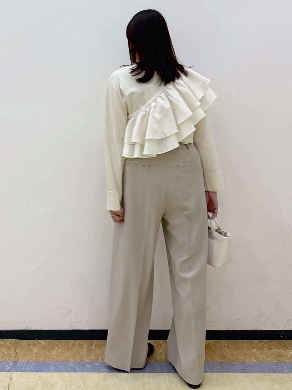 akariさんの「OPAQUE.CLIP｜美脚ストレッチストレートワイドパンツ【洗濯機OK】」を使ったコーディネート