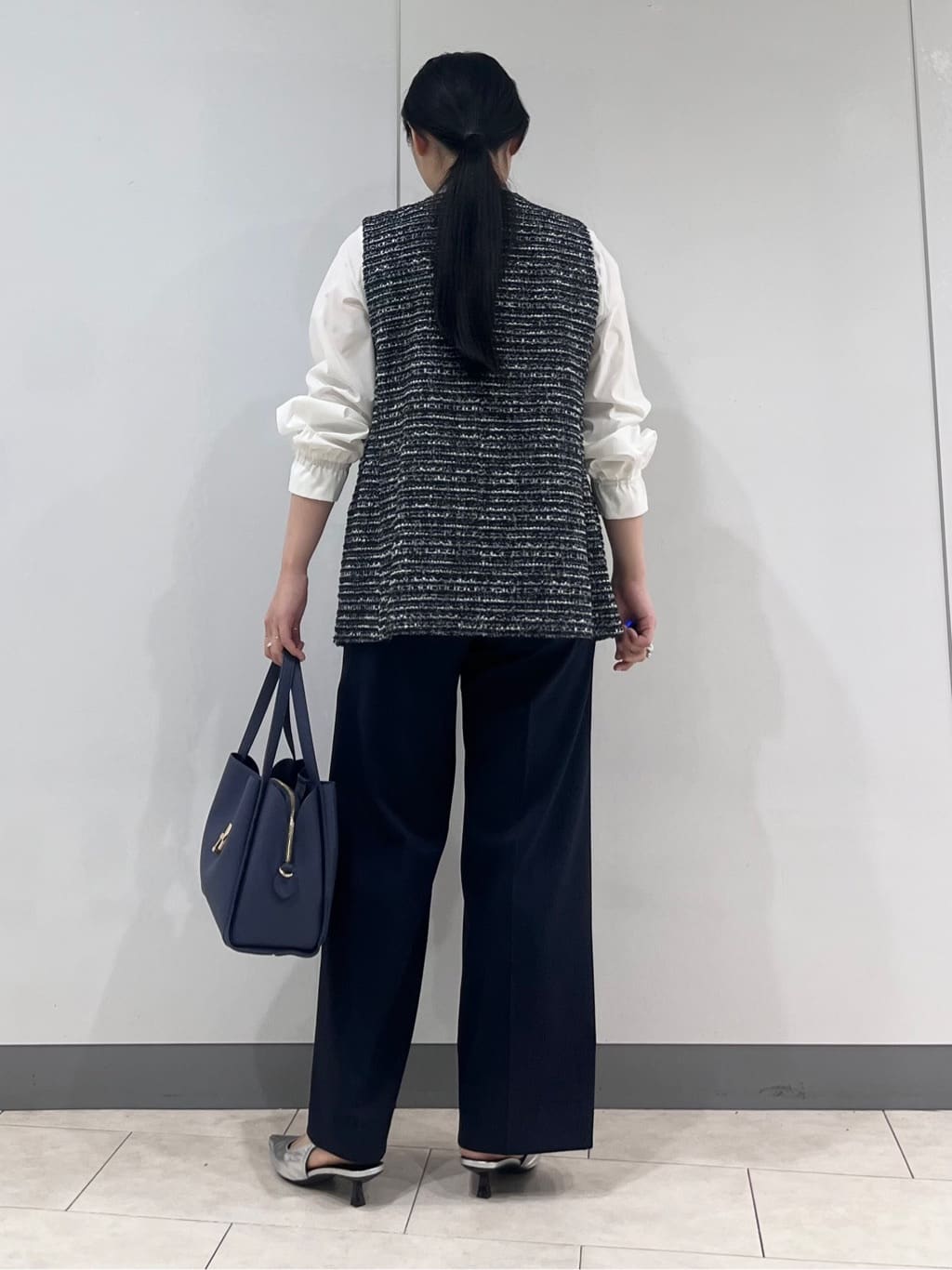 hasuさんの「INDIVI｜【撥水／UVケア／2WAY】超軽量ライナー付ライトトレンチコート」を使ったコーディネート