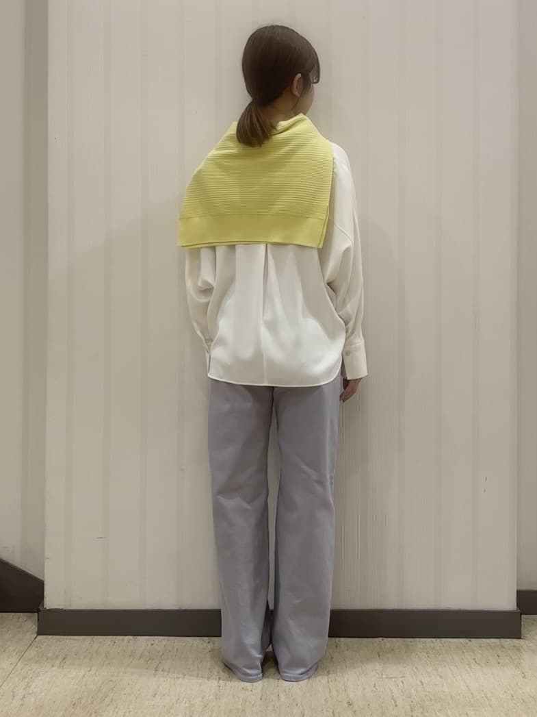 ちひさんの「INDIVI｜【褒められデニム】ワイドストレート デニムパンツ」を使ったコーディネート