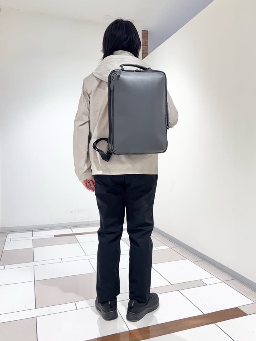及川さんの「TAKEO KIKUCHI｜2WAYアクティブ ライト ブルゾン」を使ったコーディネート