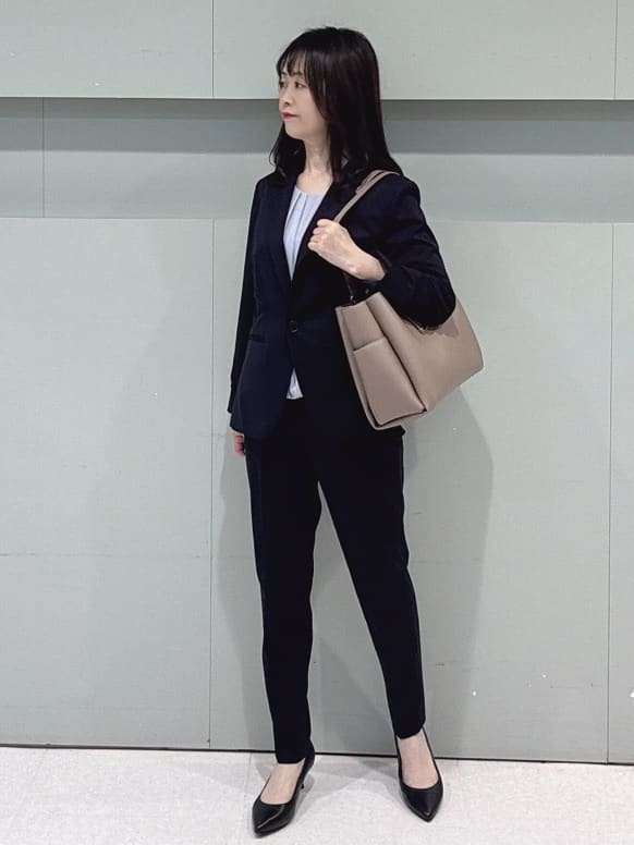 makiさんの「UNTITLED｜【透けにくい/ウエストイン見え】タックブラウス」を使ったコーディネート