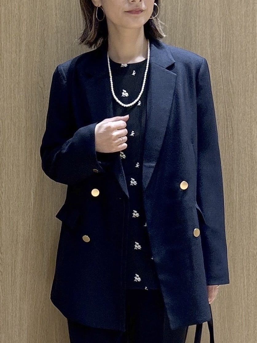 たけねぇさんの「OPAQUE.CLIP｜金ボタンダブルブレストテーラードジャケット／セットアップ対応【洗える】」を使ったコーディネート