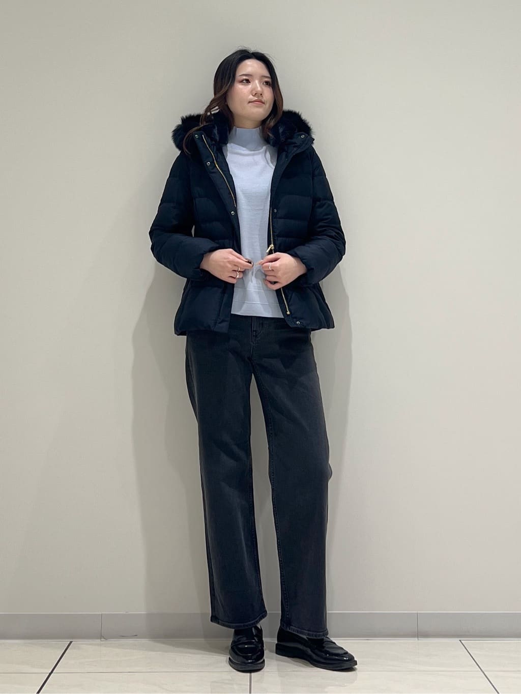 T.Kさんの「INDIVI｜【洗える／毛玉になりにくい】エクストラファインウール ハイネックニット」を使ったコーディネート