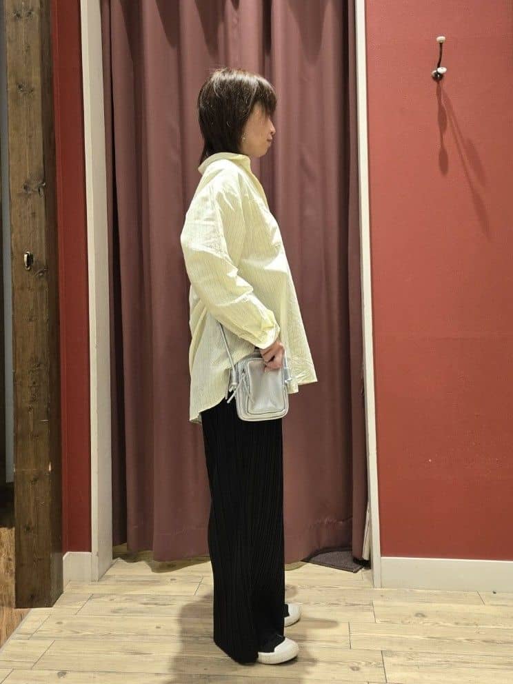 hanaさんの「SHOO･LA･RUE｜【S-LL】レイヤードスタイルに チュール切替ロンT」を使ったコーディネート