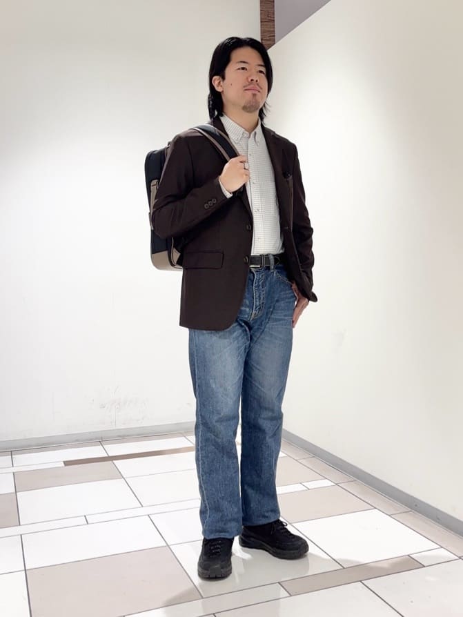 及川さんの「TAKEO KIKUCHI｜【抗菌防臭/シーズンレス】シアサッカーギンガムチェック ストレッチシャツ」を使ったコーディネート
