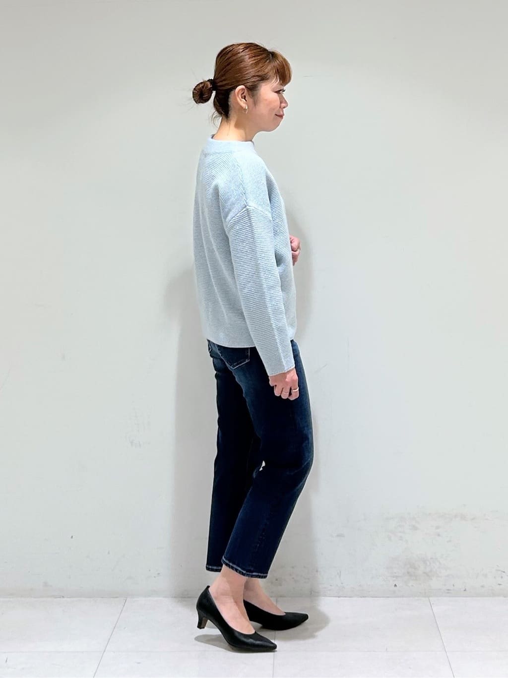 tsuyuさんの「INDIVI｜【花粉付着防止／撥水／UVケア】名品トレンチコート」を使ったコーディネート