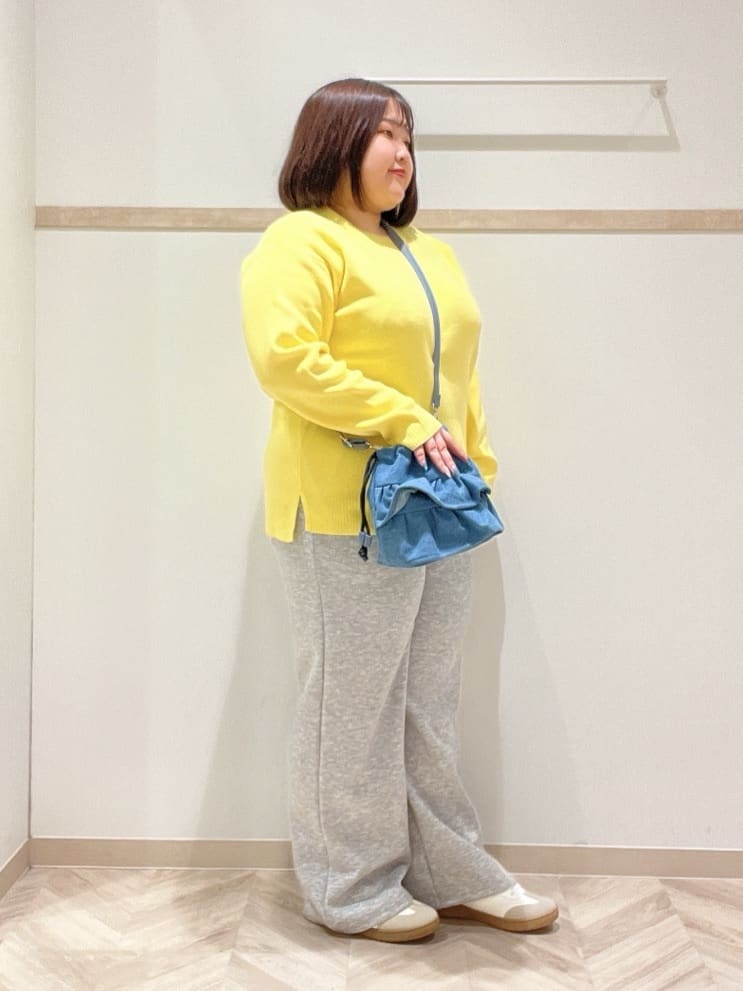 ゆめさんの「SHOO･LA･RUE｜【S-LL】大人も取り入れやすい BIGシルエット MA－1ブルゾン」を使ったコーディネート