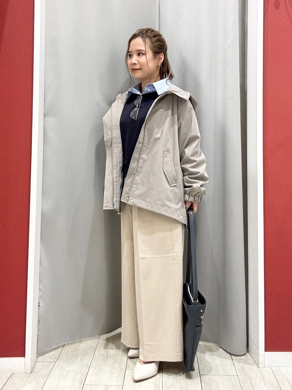 shioさんの「SHOO･LA･RUE｜【8ポケット/ギフトにも】すっきり見えのショルダーバッグ」を使ったコーディネート