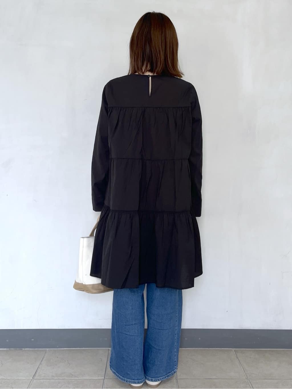 mikiさんの「OPAQUE.CLIP｜ティアードミニワンピース【洗濯機OK】」を使ったコーディネート