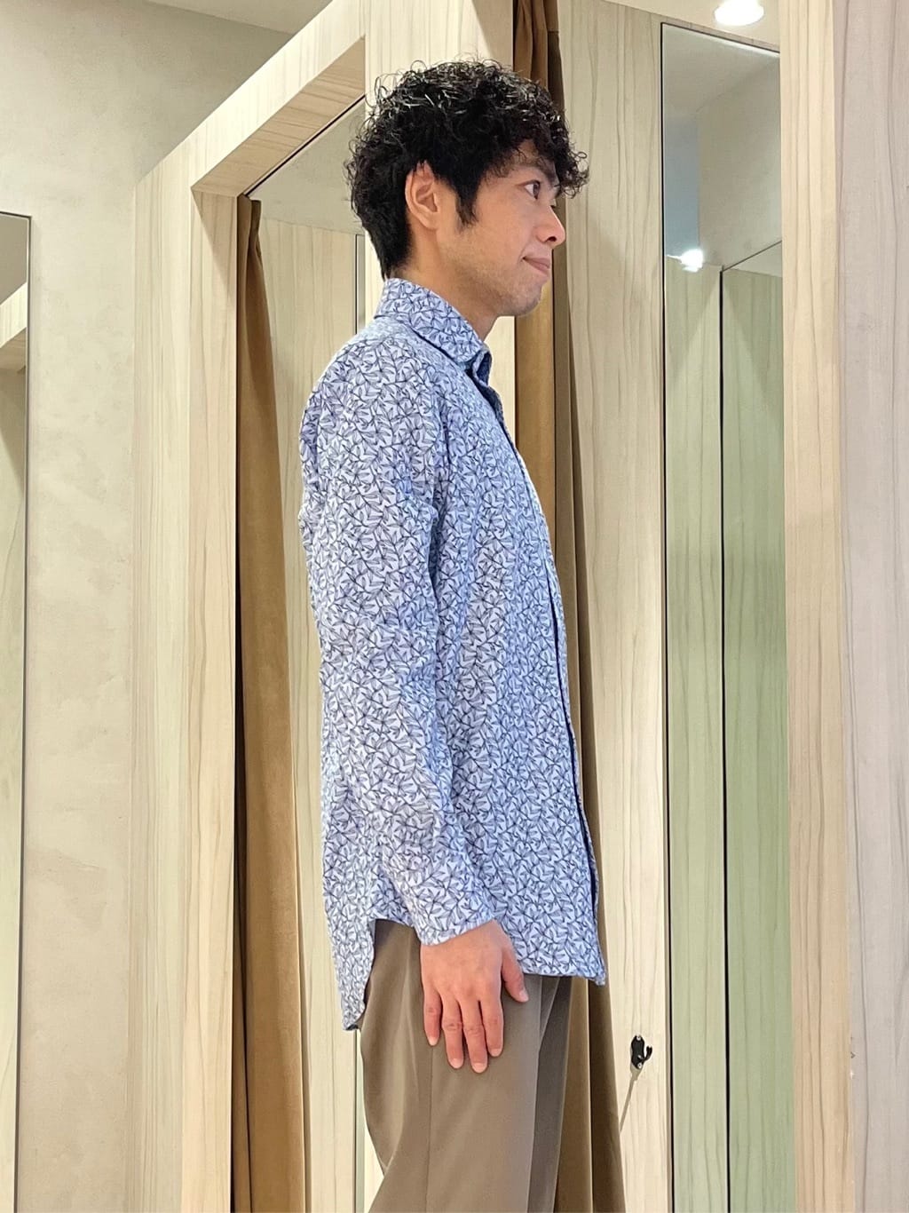 URAさんの「TAKEO KIKUCHI｜ジップアップ 鹿の子 ニット」を使ったコーディネート