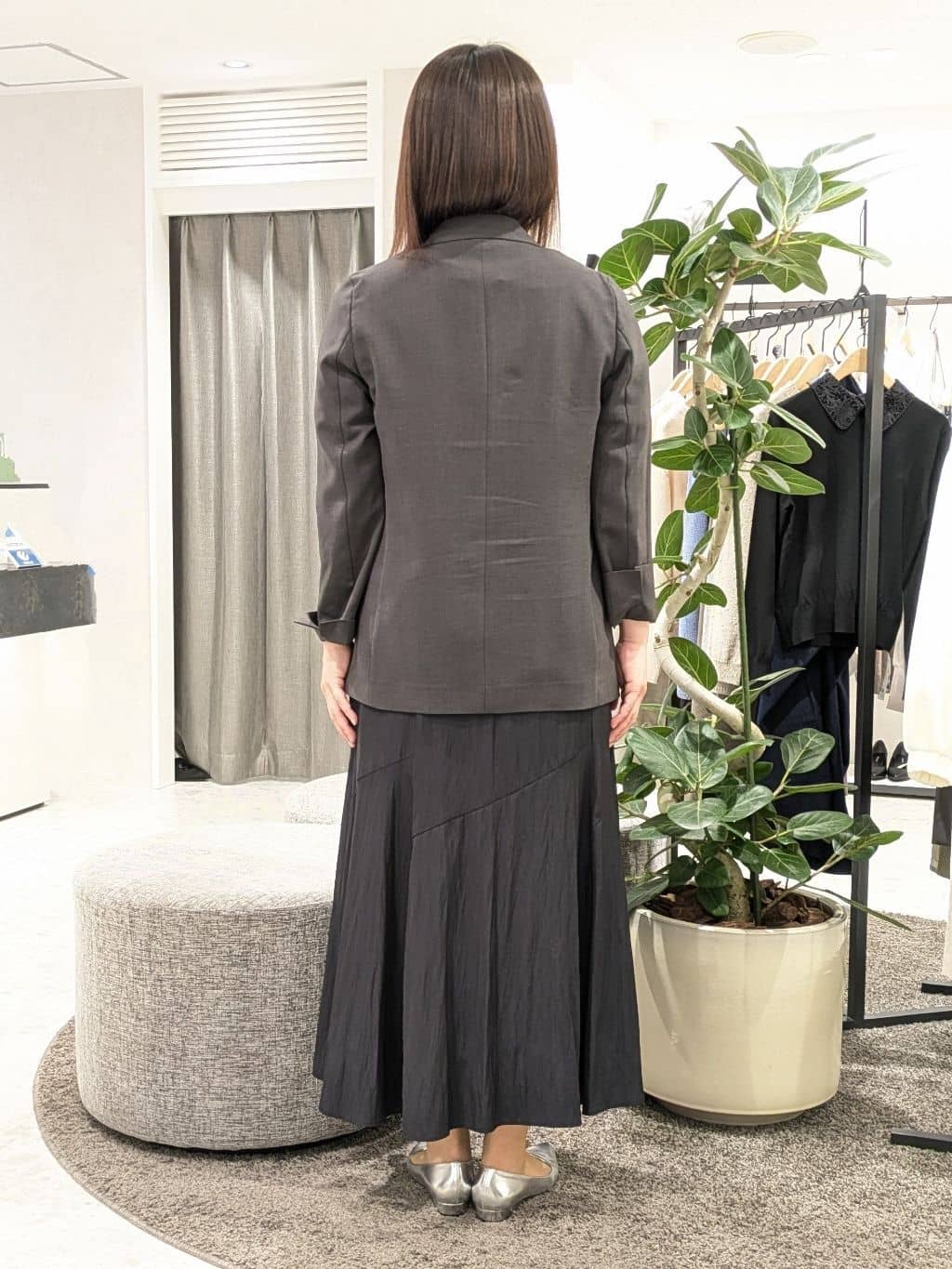 tomoさんの「UNTITLED｜【新色追加/セットアップ可】エアリー ダブルブレストジャケット」を使ったコーディネート