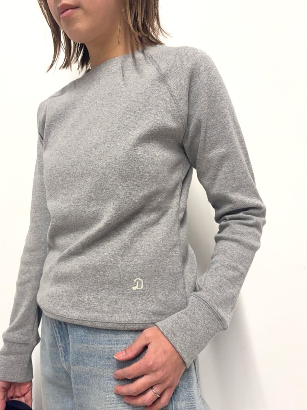 Nishijimaさんの「DRESSTERIOR｜RED CARD TOKYO（レッドカードトーキョー）JAZZルーズテーパードデニムパンツ」を使ったコーディネート