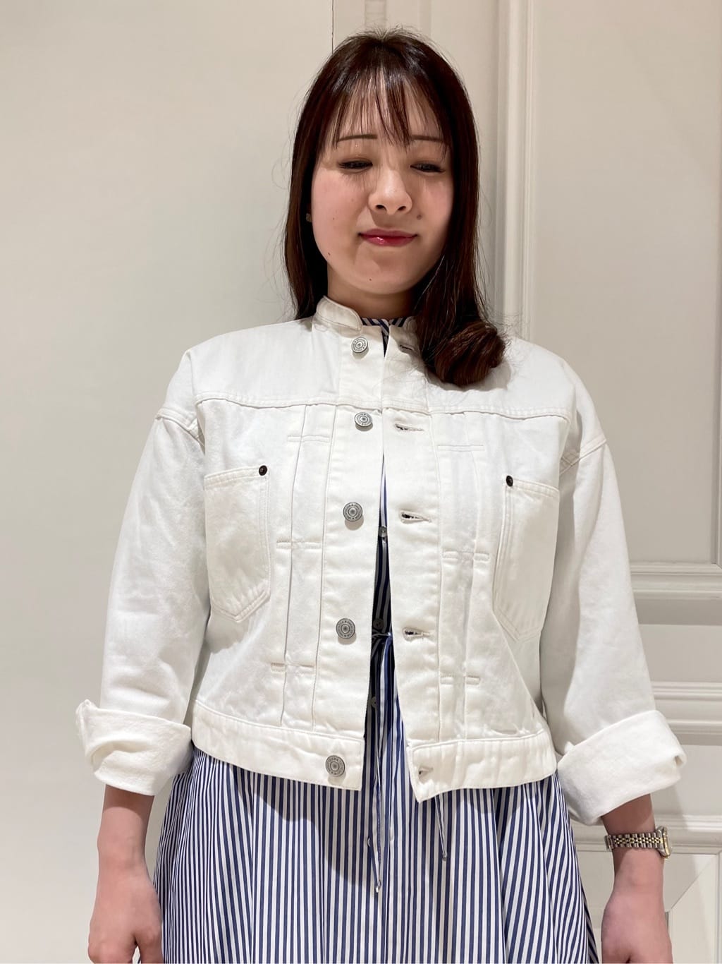 minowaさんの「DRESSTERIOR｜【ウォッシャブル】バンドカラー ホワイトＧジャン」を使ったコーディネート