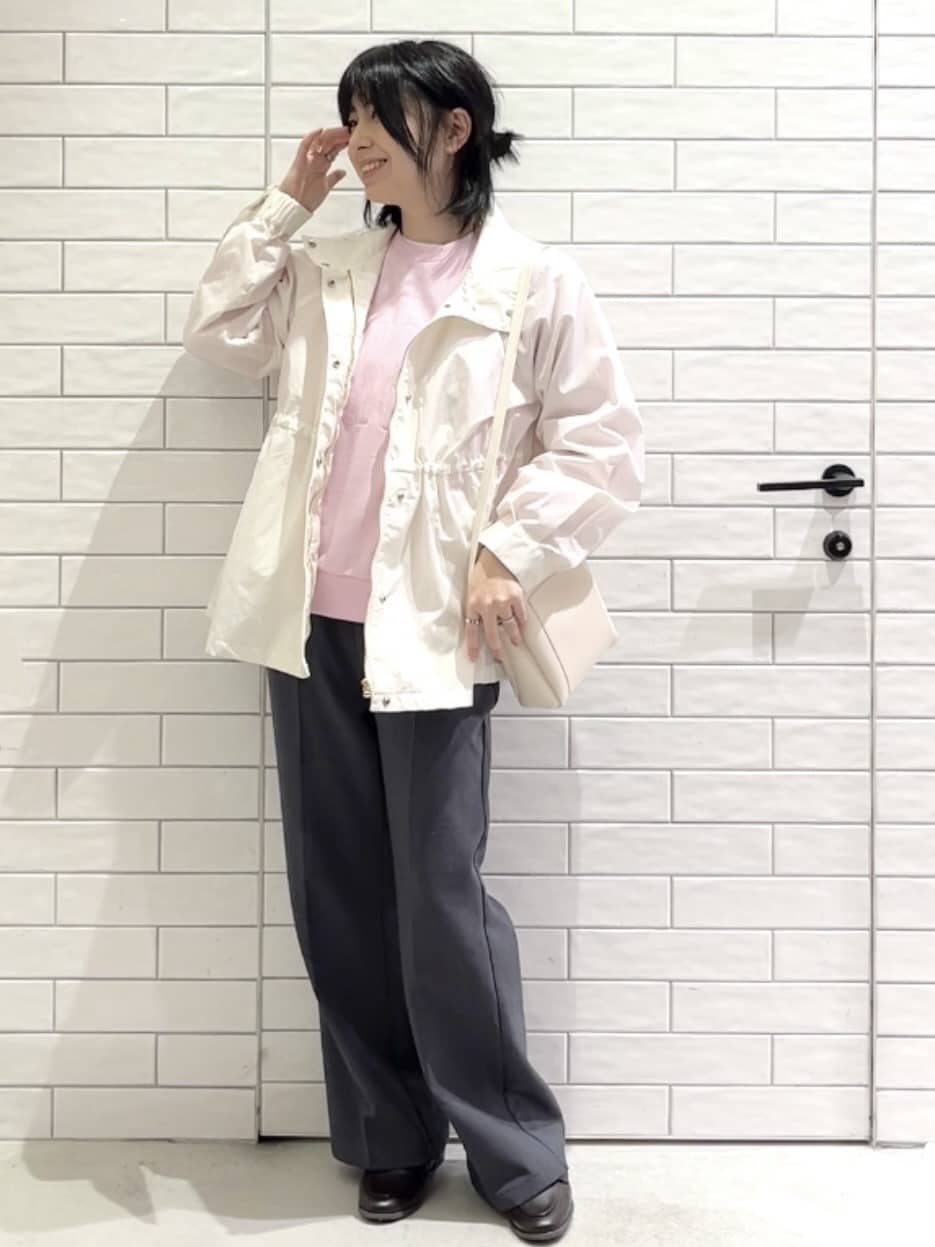 しおりさんの「OPAQUE.CLIP｜撥水スタンドZIPブルゾン【洗濯機OK／UVケア／花粉対応】」を使ったコーディネート