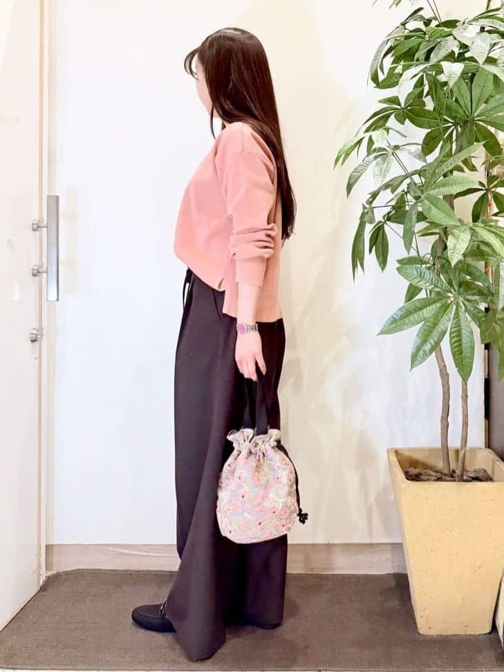 AYUMIさんの「SHOO･LA･RUE｜【洗濯機可/S-LL】軽やかなパイピングがポイント スウェットライクニット」を使ったコーディネート
