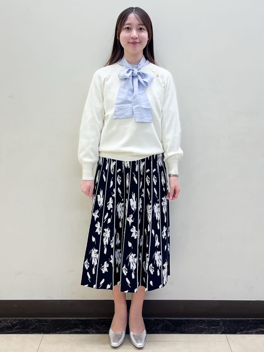 mikikoさんの「Reflect｜【ゆったり着られる◎】ラグランスリーブニット」を使ったコーディネート