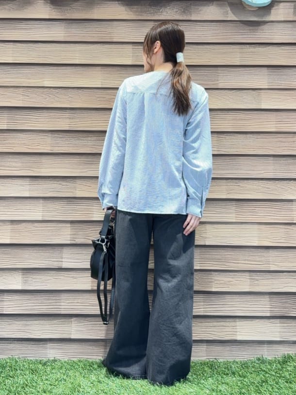 himiさんの「SHOO･LA･RUE｜【SHOO・LA・RUE DENIM/S-LL】体型カバーにも バギーデニムワイドパンツ」を使ったコーディネート