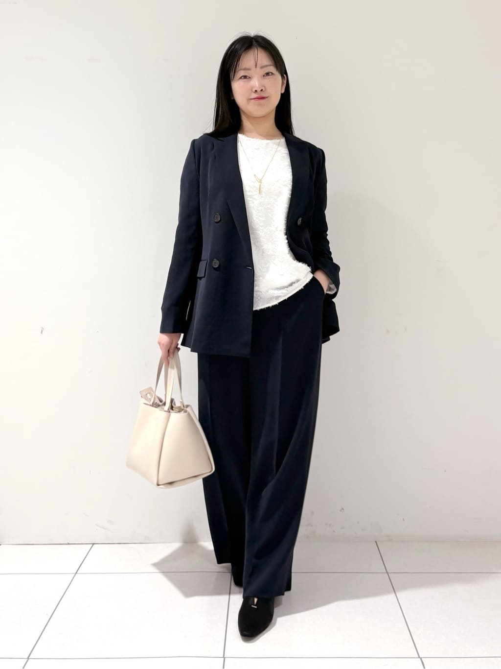 momokoさんの「INDIVI｜【洗える／多機能／SETUP可】着る日傘ダブルジャケット」を使ったコーディネート