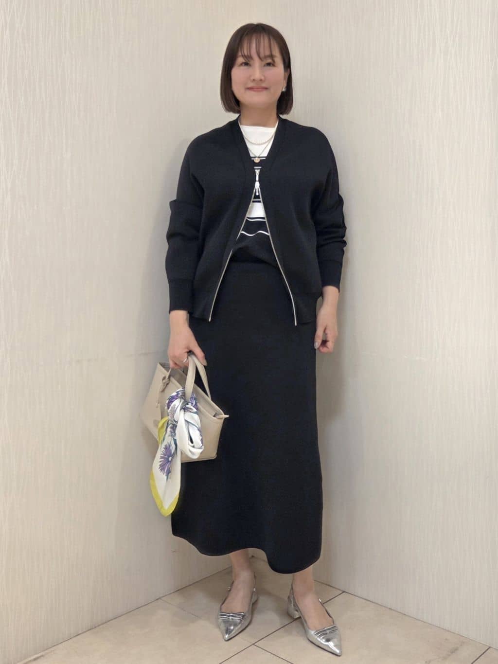 naokoさんの「UNTITLED｜◆【軽羽織り/セットアップ可】ジップアップニットカーディガン」を使ったコーディネート