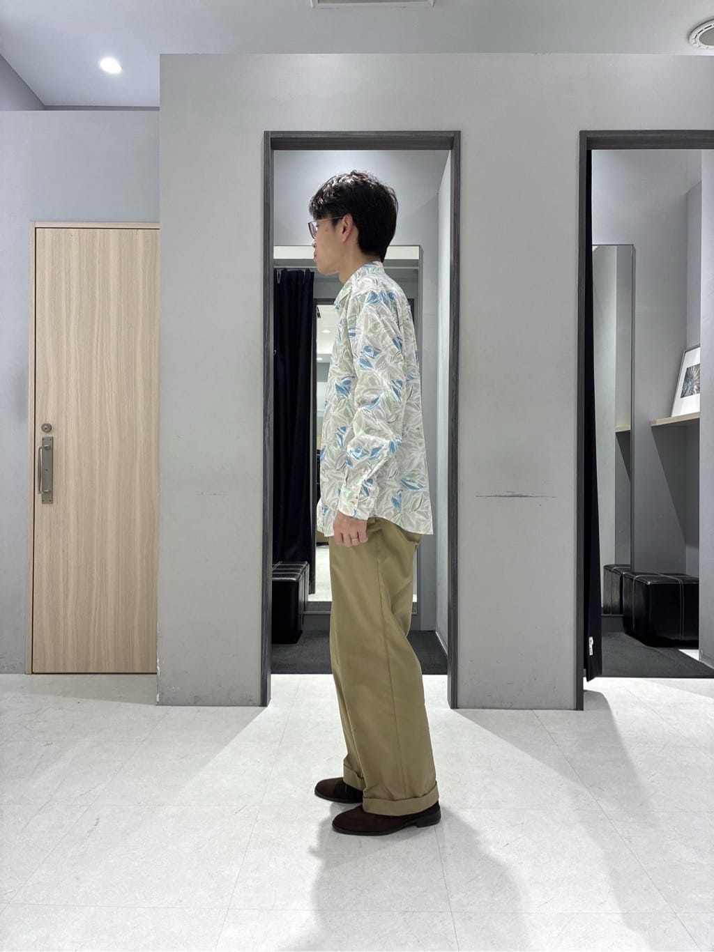 わいずみさんの「TAKEO KIKUCHI｜【抗菌防臭】バーズアイメッシュノーカラージャケット」を使ったコーディネート