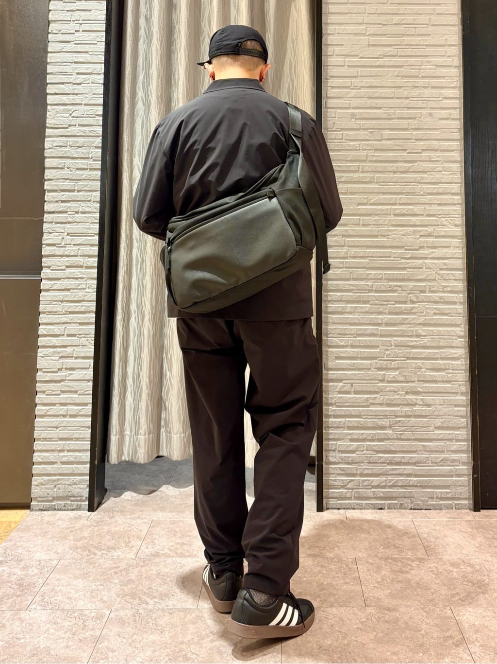 Pーyamaさんの「THE SHOP TK｜《KURO》コーデュラナイロン ジャケット セットアップ可／防シワ／撥水／ストレッチ」を使ったコーディネート