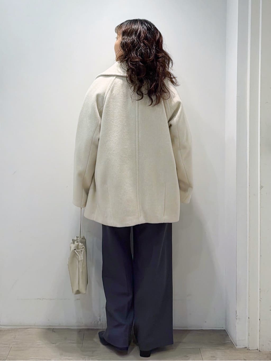 sumicaさんの「OPAQUE.CLIP｜カシミヤブレンドウールミドルピーコート」を使ったコーディネート