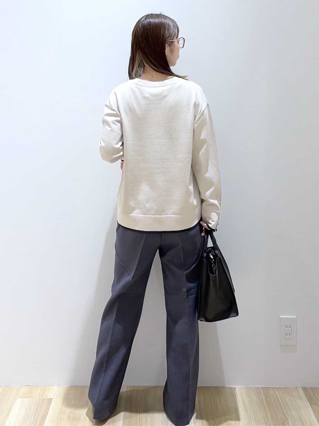 えりさんの「OPAQUE.CLIP｜金ボタン使いリラクシーニット【洗濯機OK】」を使ったコーディネート