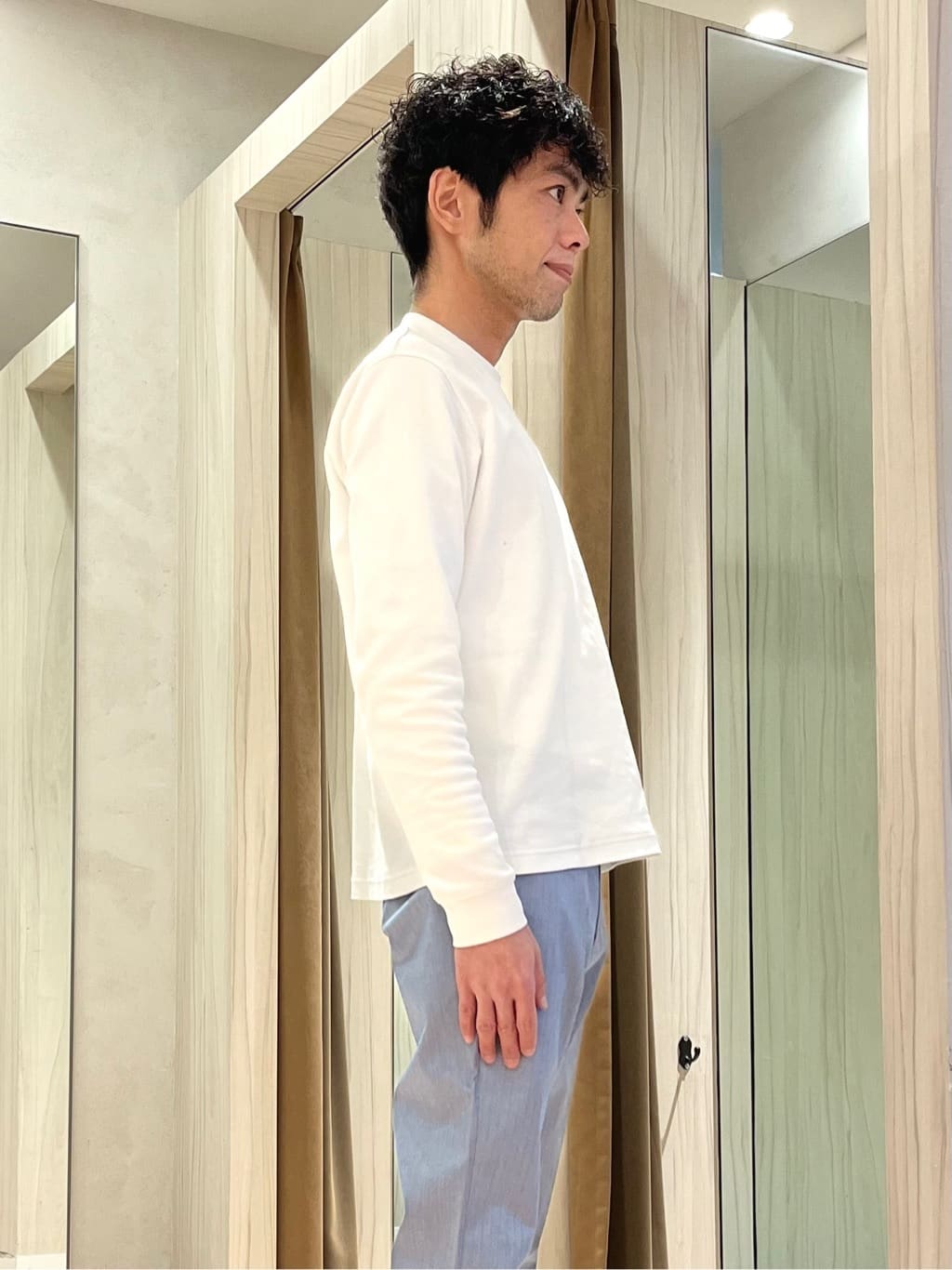 URAさんの「TAKEO KIKUCHI｜【ウールカシミヤブレンド】ビーバー調 スタンドカラー コート」を使ったコーディネート