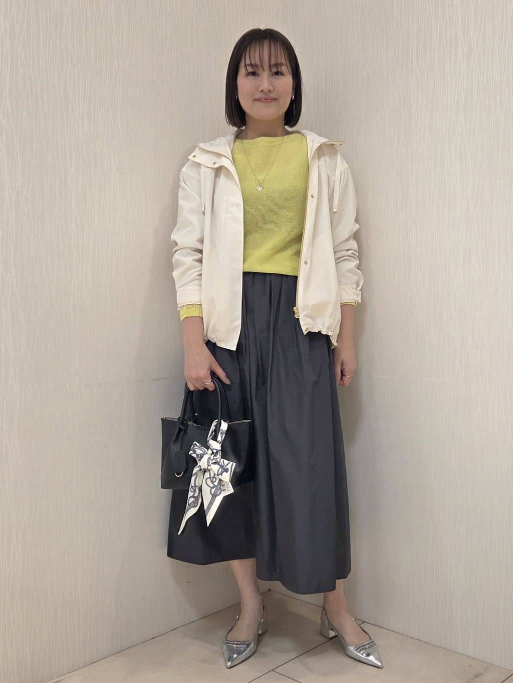 naokoさんの「UNTITLED｜【古畑星夏さん着用/8色展開/程よい透け感】ドライタッチボートネックニット」を使ったコーディネート