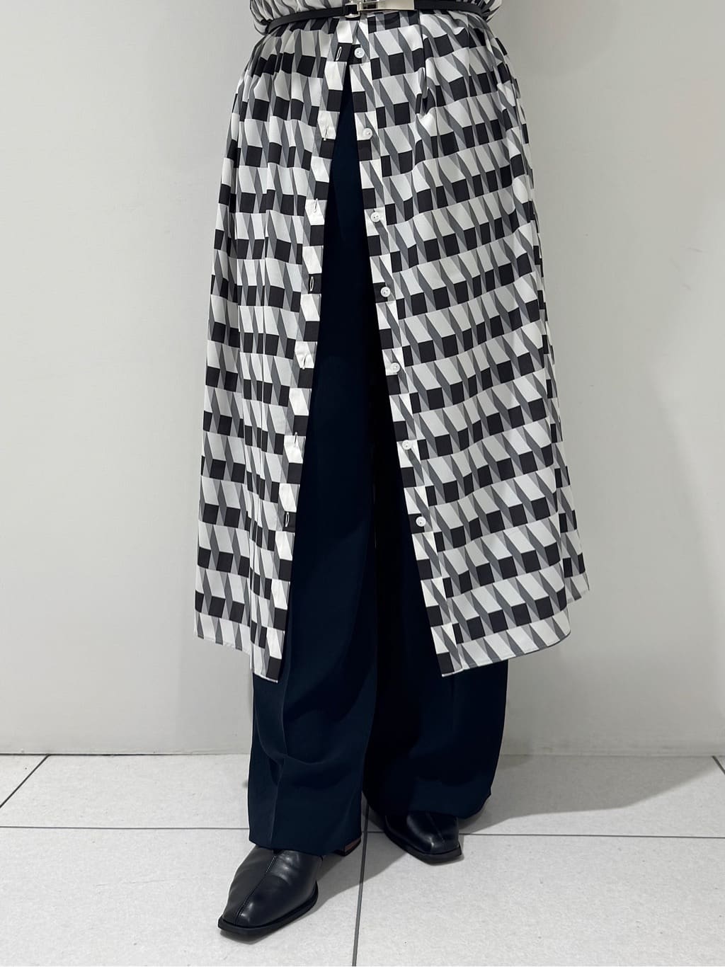 そんさんの「INDIVI｜【洗える／2WAY】ベルト付き ジオメトリック柄 シャツワンピース」を使ったコーディネート