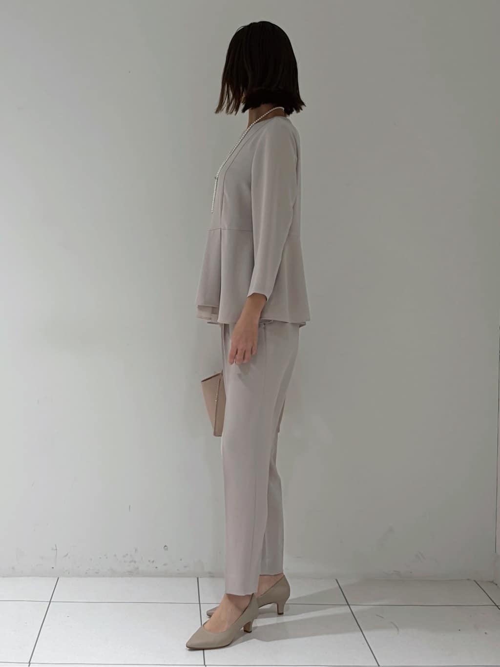 shioriさんの「INDIVI｜【洗える／UVケア／SETUP可】着る日傘ペプラムブラウス」を使ったコーディネート