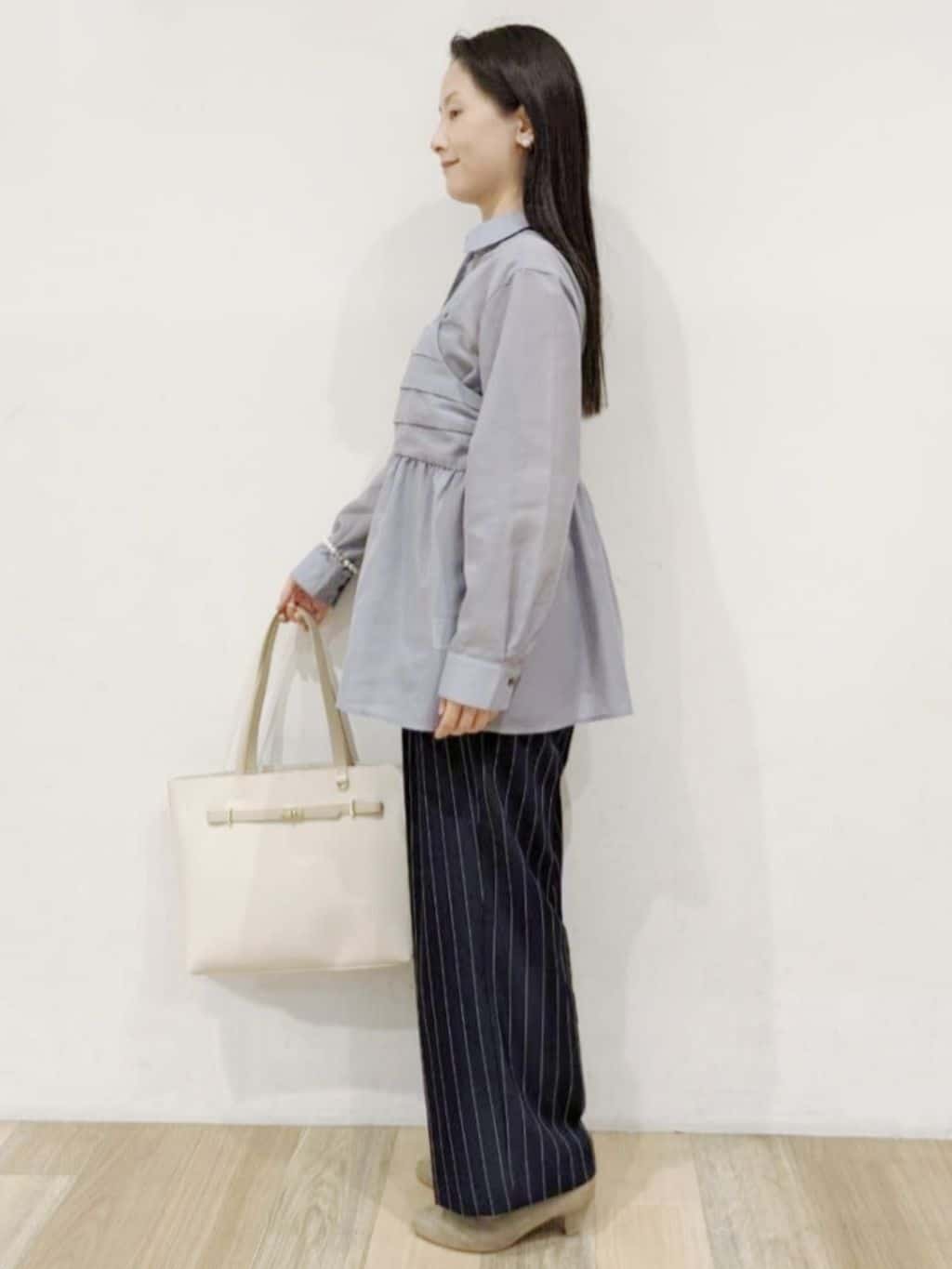 にこさんの「grove｜【2点SET】今どきシアーシャツ＆キャミセット」を使ったコーディネート