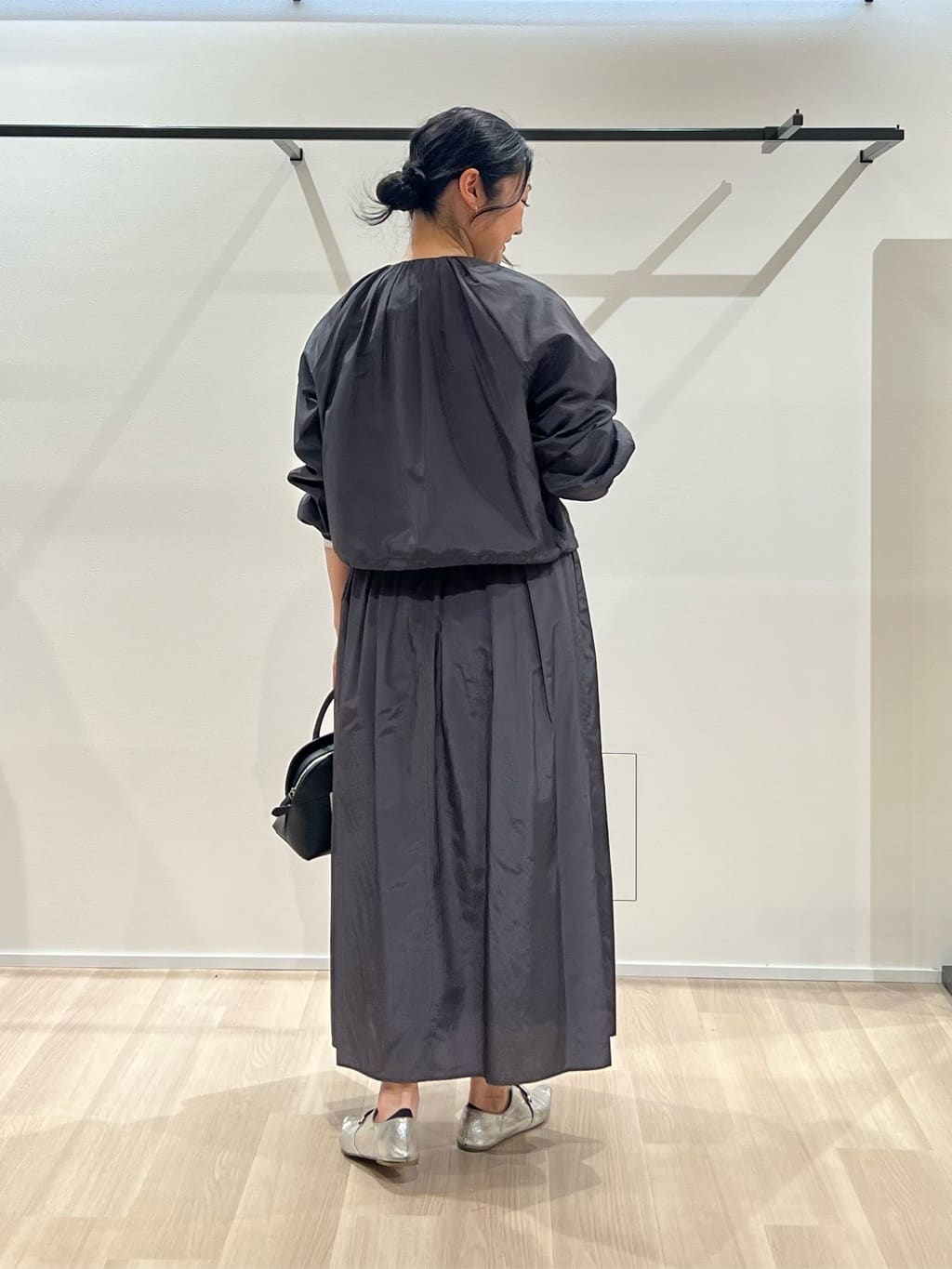 TOMOMIさんの「UNTITLED｜◆【セットアップ可/はっ水】シャイニータイプライターブルゾン」を使ったコーディネート