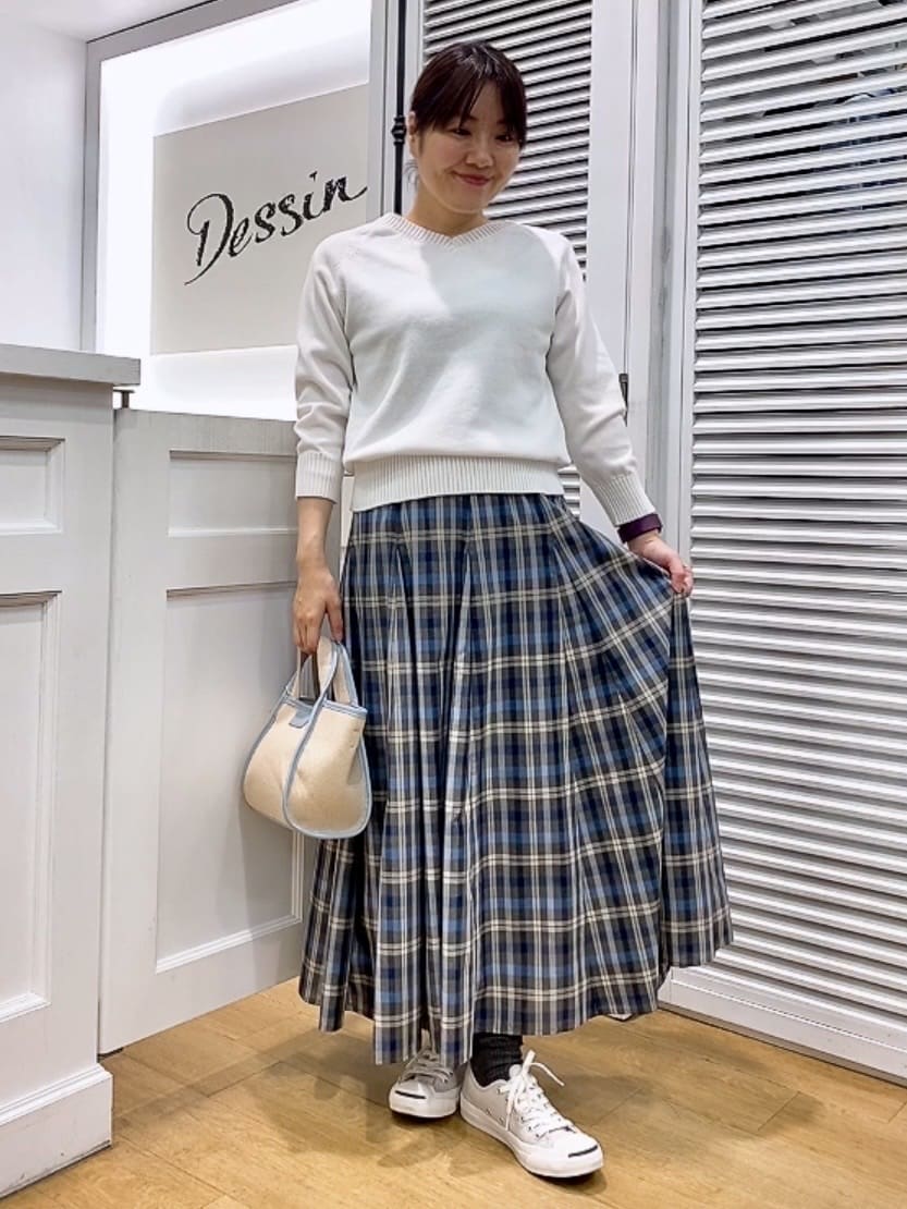 Hamaさんの「Dessin｜【洗える】コットンVネックニット」を使ったコーディネート